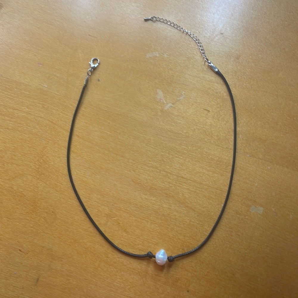 White Pearl Choker